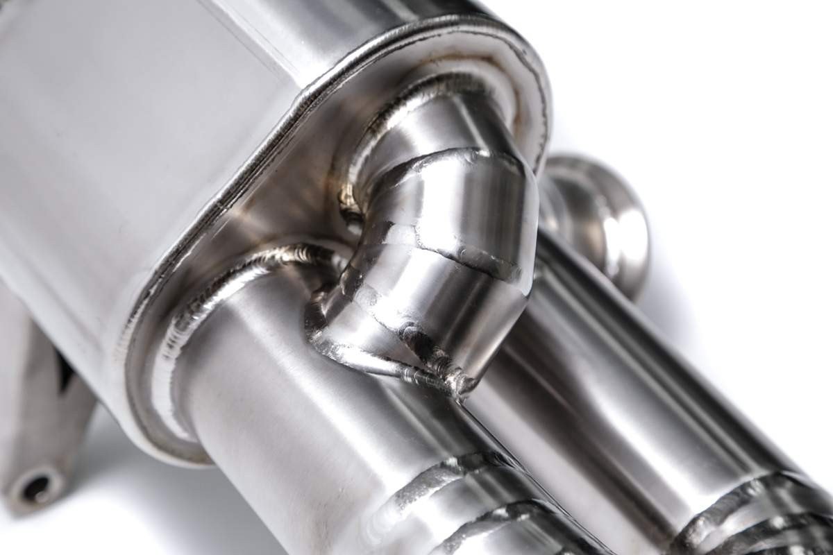 Audi R8 V10 (Mk2) with an Armytrix exhaust, photo 8 of 12
