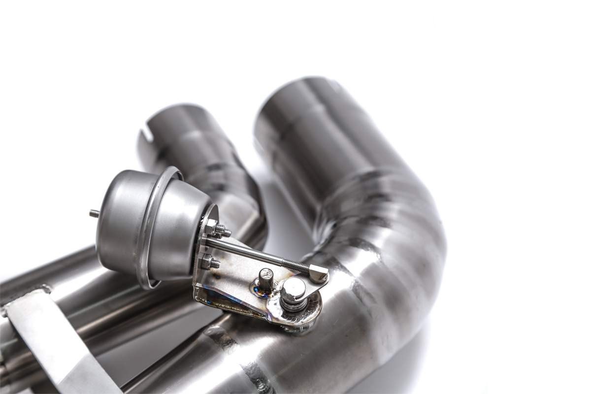 Audi R8 V10 (Mk2) with an Armytrix exhaust, photo 12 of 12