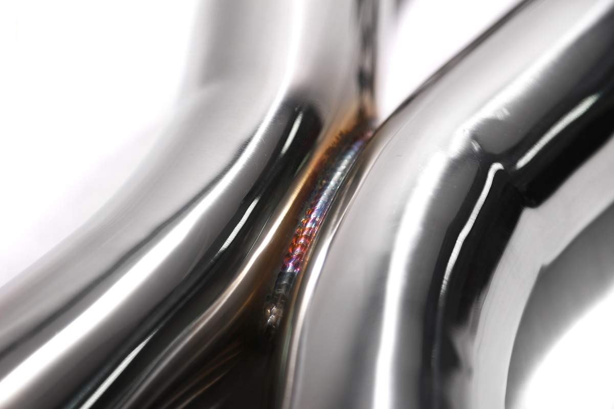 Ford Mustang GT (Mk6) with an Armytrix exhaust, photo 7 of 12